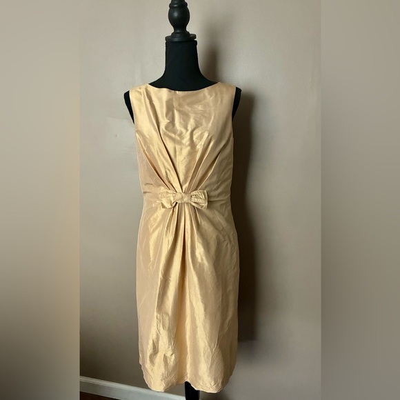 SARA CAMPBELL sleeveless wiggle sheath dress sz 8 buttery gold bow accent EUC - Picture 1 of 11
